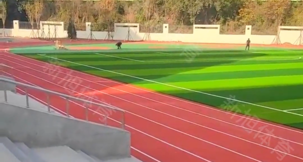 新旭体育山西学校塑胶跑道施工